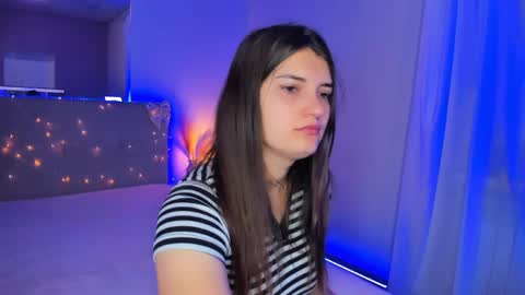Laura online show from May 16, 2026, 4:53 am
