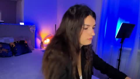Laura online show from June 13, 2026, 5:05 am