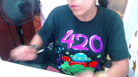  Laura Alejandra   online show from December 2, 2024, 7:05 pm