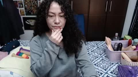 Snapshot of laura_anal_ chatting on September 24, 2025, 3:04 pm  Wen  online show from September 24, 2025, 3:04 pm