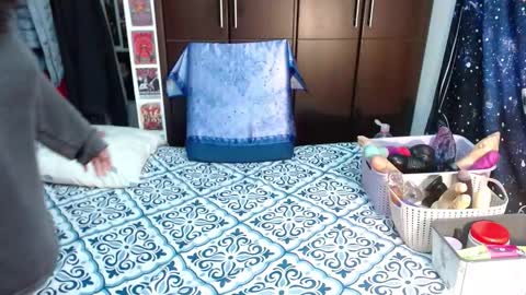 Snapshot of laura_anal_ chatting on October 9, 2025, 2:59 pm  Wen  online show from October 9, 2025, 2:59 pm