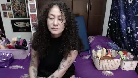 Snapshot of laura_anal_ chatting on October 22, 2025, 4:29 pm  Wen  online show from October 22, 2025, 4:29 pm