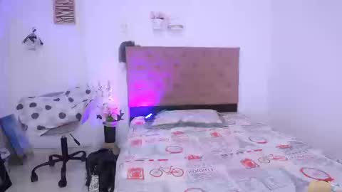 Snapshot of laura_candy02 chatting on September 9, 2025, 2:27 pm LAURA online show from September 9, 2025, 2:27 pm