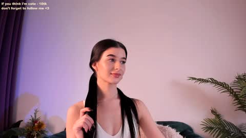 Snapshot of laura_coy chatting on December 14, 2024, 9:02 pm Laura online show from December 14, 2024, 9:02 pm