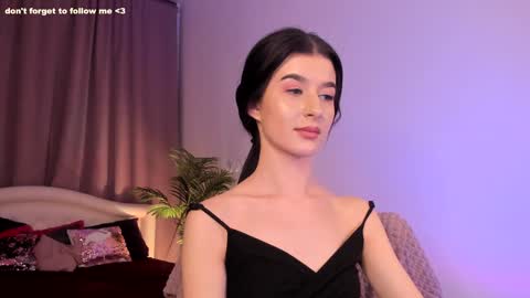 Snapshot of laura_coy chatting on December 26, 2024, 3:27 am Laura online show from December 26, 2024, 3:27 am