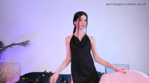 Snapshot of laura_coy chatting on February 10, 2025, 2:30 am Laura online show from February 10, 2025, 2:30 am
