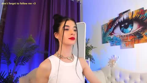 Laura online show from June 11, 2026, 2:53 am