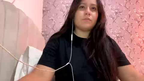 Snapshot of laura_d23 chatting on December 28, 2024, 5:02 am laura online show from December 28, 2024, 5:02 am