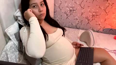 Snapshot of laura_d23 chatting on January 10, 2025, 2:46 am laura online show from January 10, 2025, 2:46 am