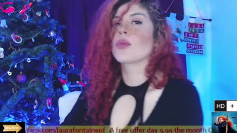 Snapshot of laura_fountain_ chatting on December 12, 2024, 2:04 am weedcam Curly Laura OF    online show from December 12, 2024, 2:04 am