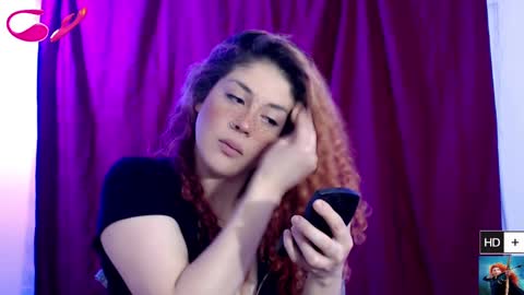 Snapshot of laura_fountain_ chatting on January 31, 2025, 8:22 pm weedcam Curly Laura OF    online show from January 31, 2025, 8:22 pm