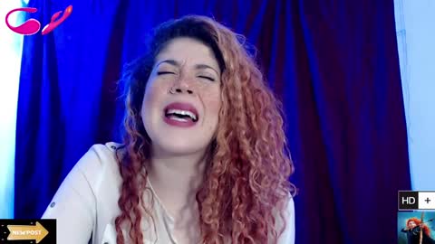 Snapshot of laura_fountain_ chatting on February 4, 2025, 8:49 pm weedcam Curly Laura OF    online show from February 4, 2025, 8:49 pm