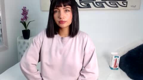 Laura Gibson online show from February 4, 2026, 1:39 pm