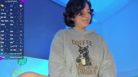 Snapshot of laura_hills18 chatting on October 13, 2025, 11:10 am Lura online show from October 13, 2025, 11:10 am