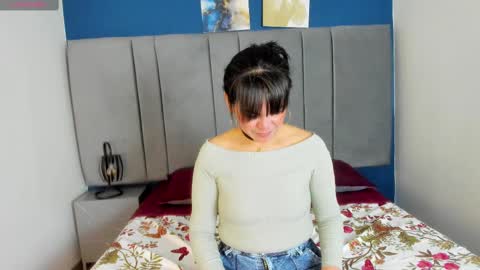 Snapshot of laura_hotties chatting on October 9, 2025, 12:58 pm laura hotties online show from October 9, 2025, 12:58 pm