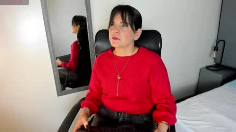 laura hotties online show from January 7, 2026, 1:02 pm