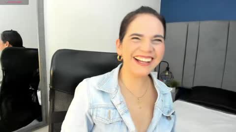 Snapshot of laura_hotties chatting on April 27, 2026, 1:20 pm laura hotties online show from April 27, 2026, 1:20 pm