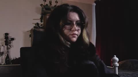 Miss Laura online show from February 27, 2026, 9:42 am