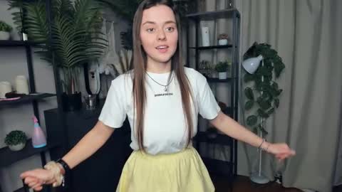 Snapshot of laura_mutti chatting on October 18, 2025, 3:57 pm Samantha online show from October 18, 2025, 3:57 pm