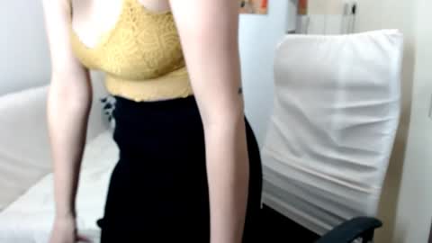 Laura online show from December 22, 2024, 10:25 pm