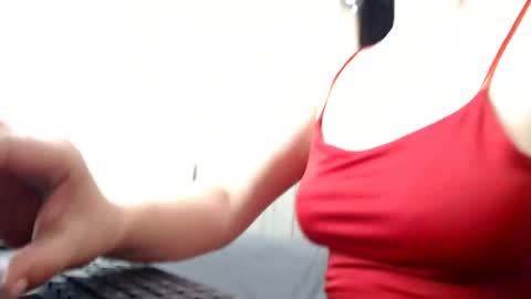 Snapshot of laura_pervert_ chatting on June 7, 2026, 6:00 pm Laura online show from June 7, 2026, 6:00 pm