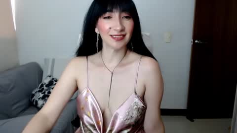 Snapshot of laura_pervert_ chatting on June 20, 2026, 9:17 pm Laura online show from June 20, 2026, 9:17 pm