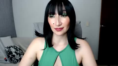Laura online show from July 27, 2026, 11:45 pm