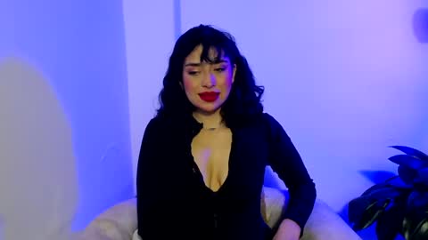 laura_pink01 online show from February 8, 2025, 2:04 am