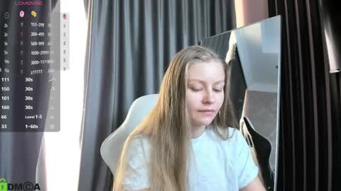 Laura online show from April 30, 2026, 2:01 pm