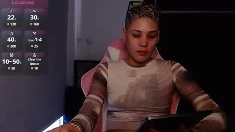 Laura Rose online show from December 7, 2024, 8:27 pm