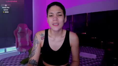 Laura Rose online show from March 5, 2025, 12:00 pm