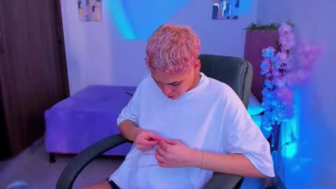 Laura Rose online show from December 18, 2025, 6:14 pm