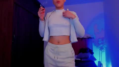 Snapshot of laura_r23 chatting on January 7, 2026, 6:10 pm Laura Rose online show from January 7, 2026, 6:10 pm