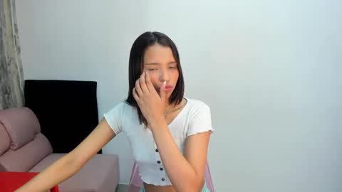 Snapshot of laura_serena chatting on January 19, 2026, 11:03 am laura_serena online show from January 19, 2026, 11:03 am