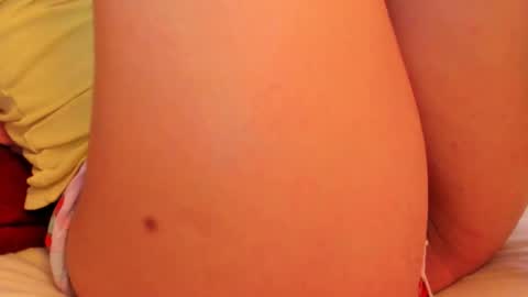 LAURA SOE online show from November 8, 2025, 3:01 pm