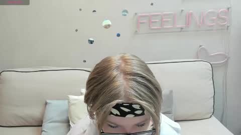 Laura online show from February 23, 2026, 12:52 am