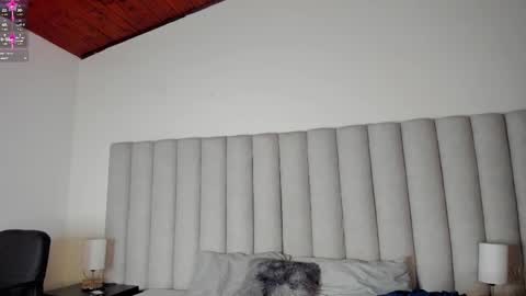 lauraagomezz__ online show from January 24, 2025, 2:07 am