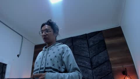 lauraagomezz__ online show from February 16, 2025, 2:09 am
