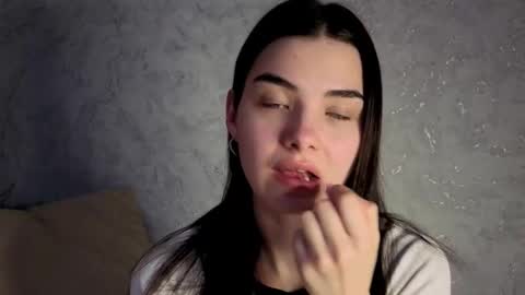 Laura online show from March 24, 2026, 12:10 pm