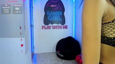 LauraBlush online show from March 9, 2026, 8:57 pm