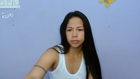lauracb          online show from March 7, 2025, 4:33 pm