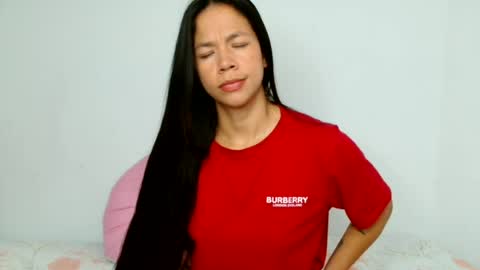 lauracb          online show from June 12, 2026, 3:00 pm