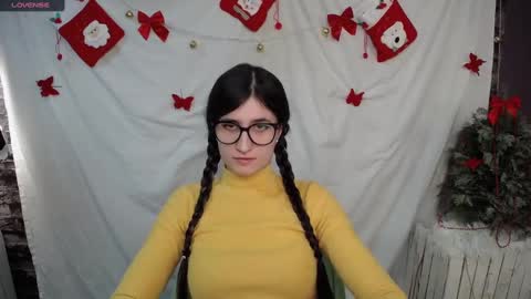Laura online show from December 15, 2024, 10:39 am