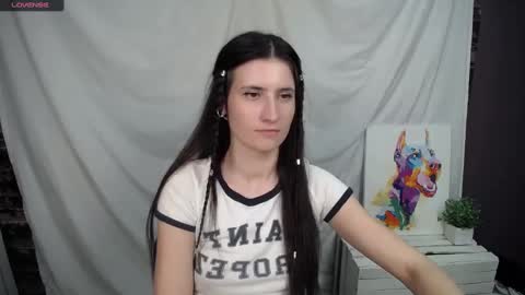 Laura online show from March 9, 2025, 12:42 pm