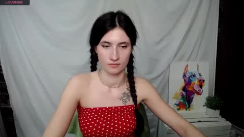 Laura online show from March 10, 2025, 11:42 am
