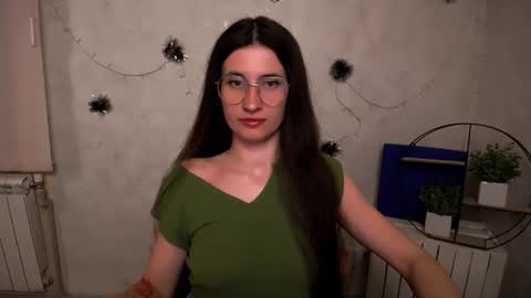 Laura online show from April 26, 2026, 11:02 pm