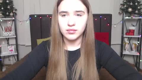 LauraHlot online show from December 21, 2024, 12:09 am