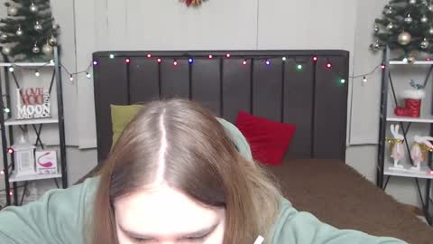 LauraHlot online show from December 27, 2024, 1:32 am