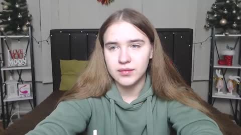 LauraHlot online show from December 27, 2024, 5:09 am
