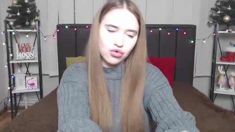 LauraHlot online show from December 27, 2024, 7:14 pm